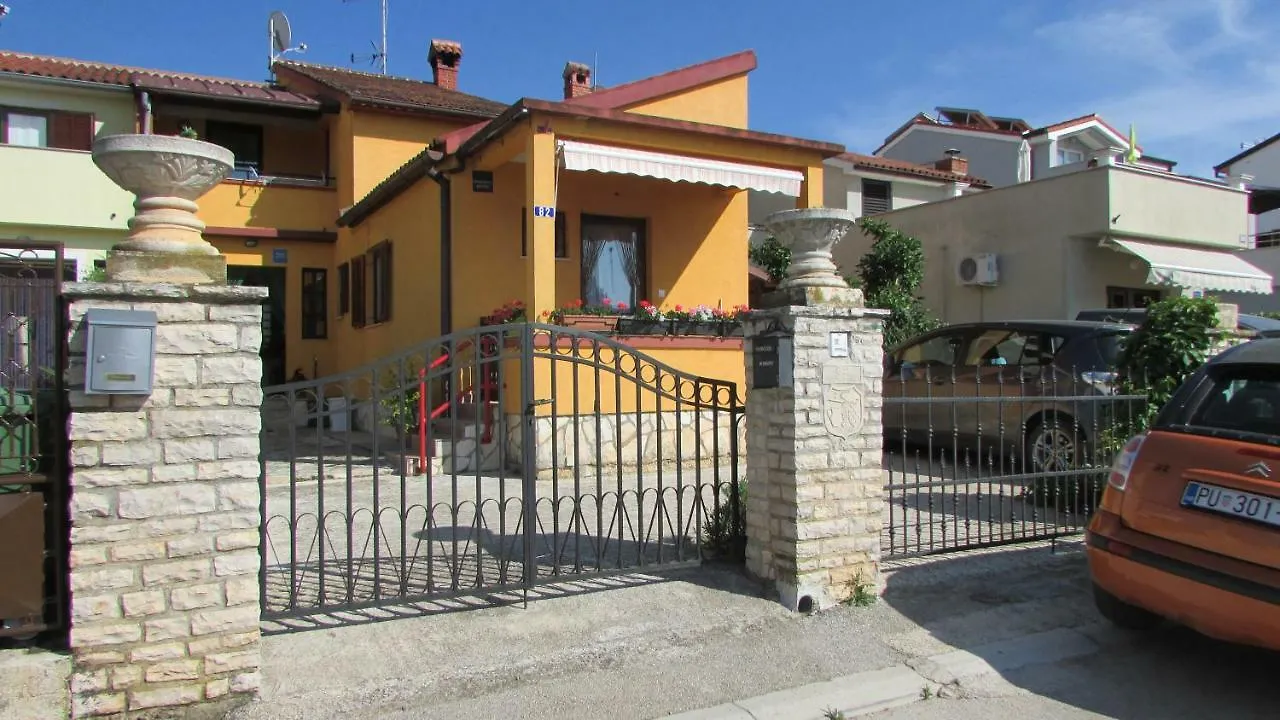 Apartmani Petunia Fazana Apartment