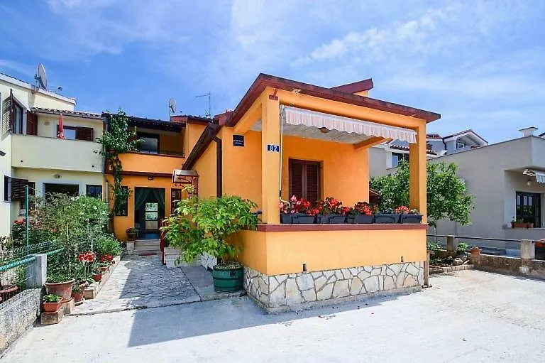 Apartmani Petunia Fazana