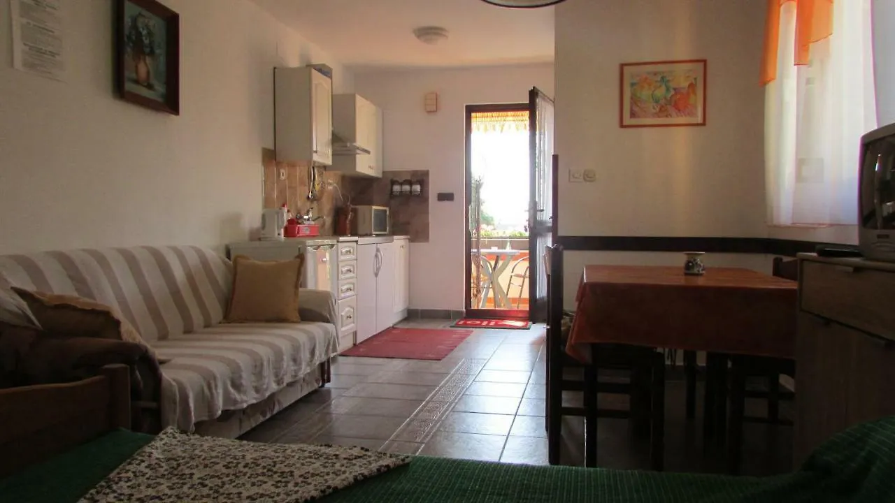 Apartment Apartmani Petunia Fazana