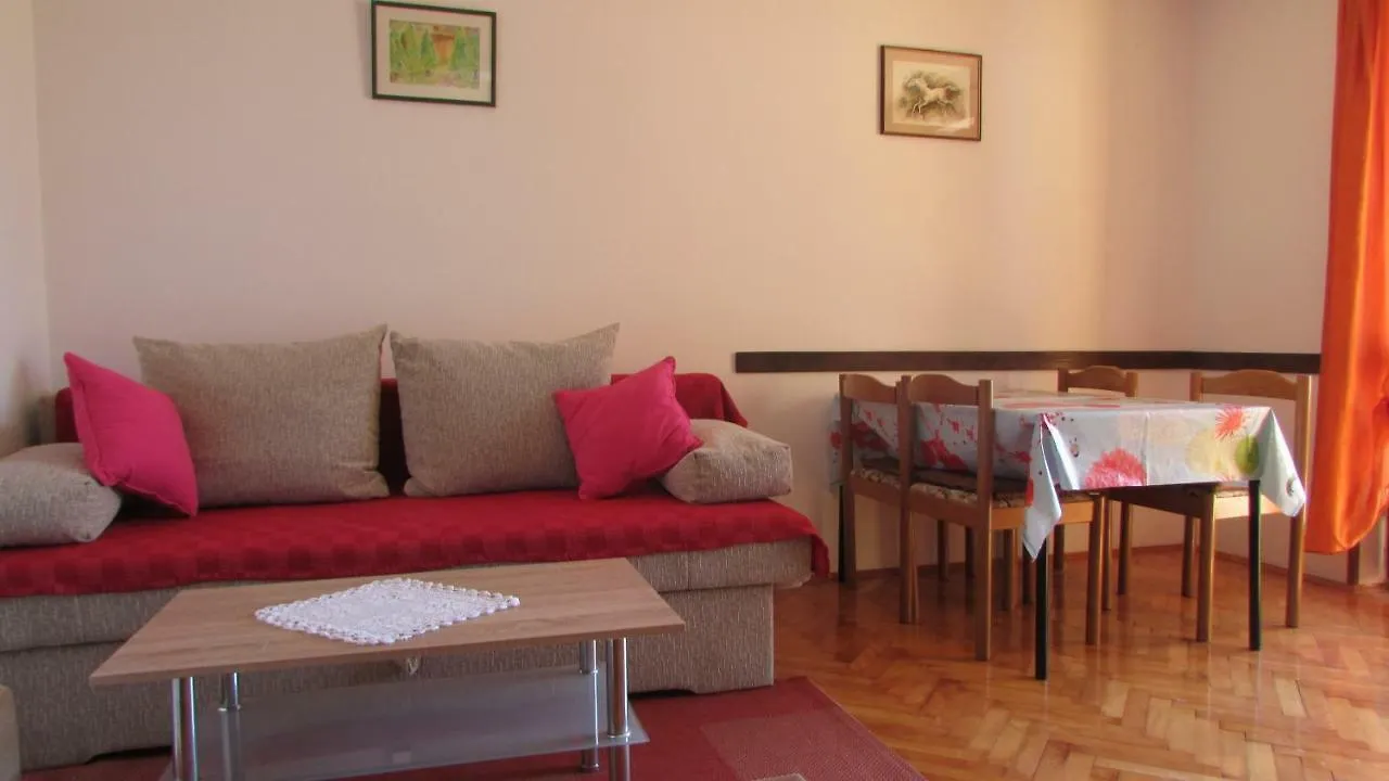 Apartmani Petunia Fazana Apartment