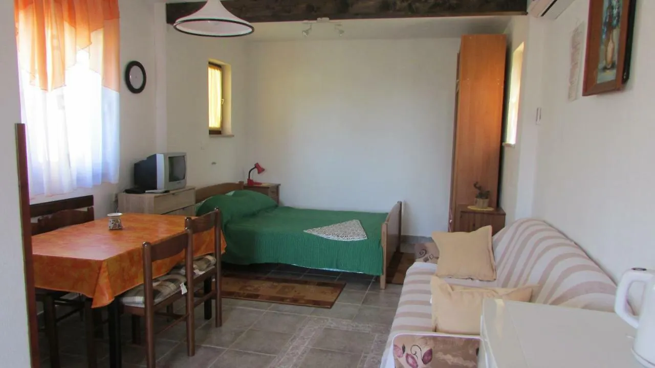 Apartment Apartmani Petunia Fazana